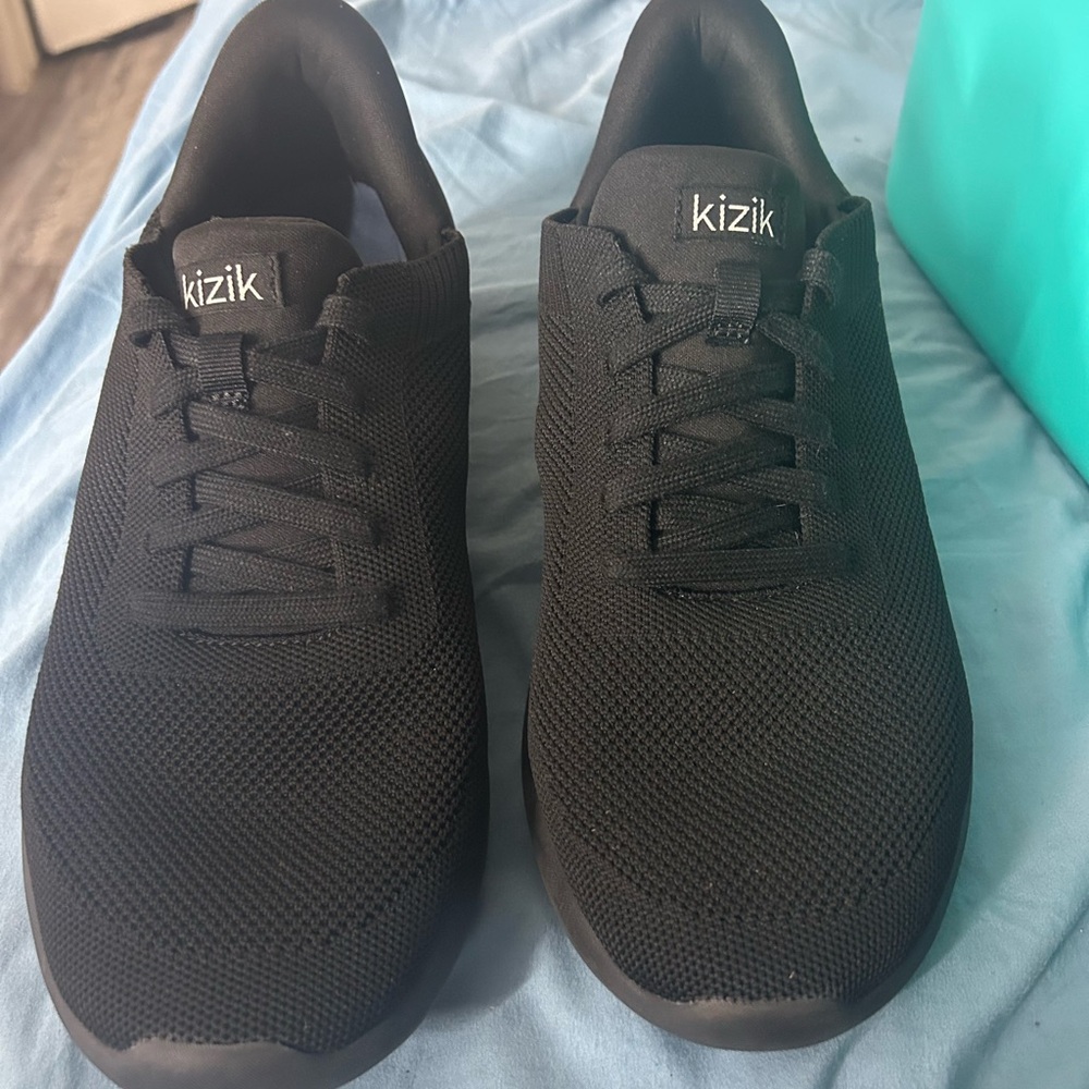 Kizik Athens Walking Sneakers
 Men's Size 9 wide